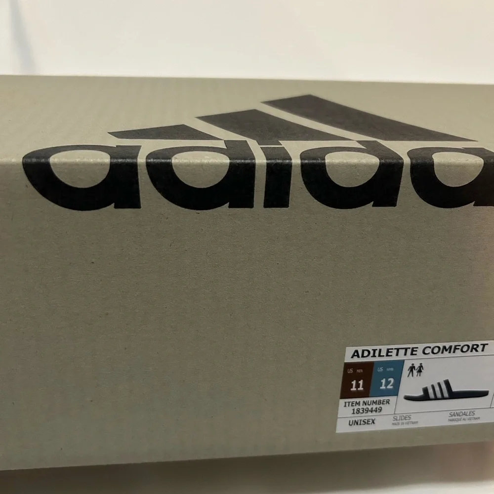Adidas Adilette Comfort Slides Unisex 11/12 NIB - Picture 3 of 4